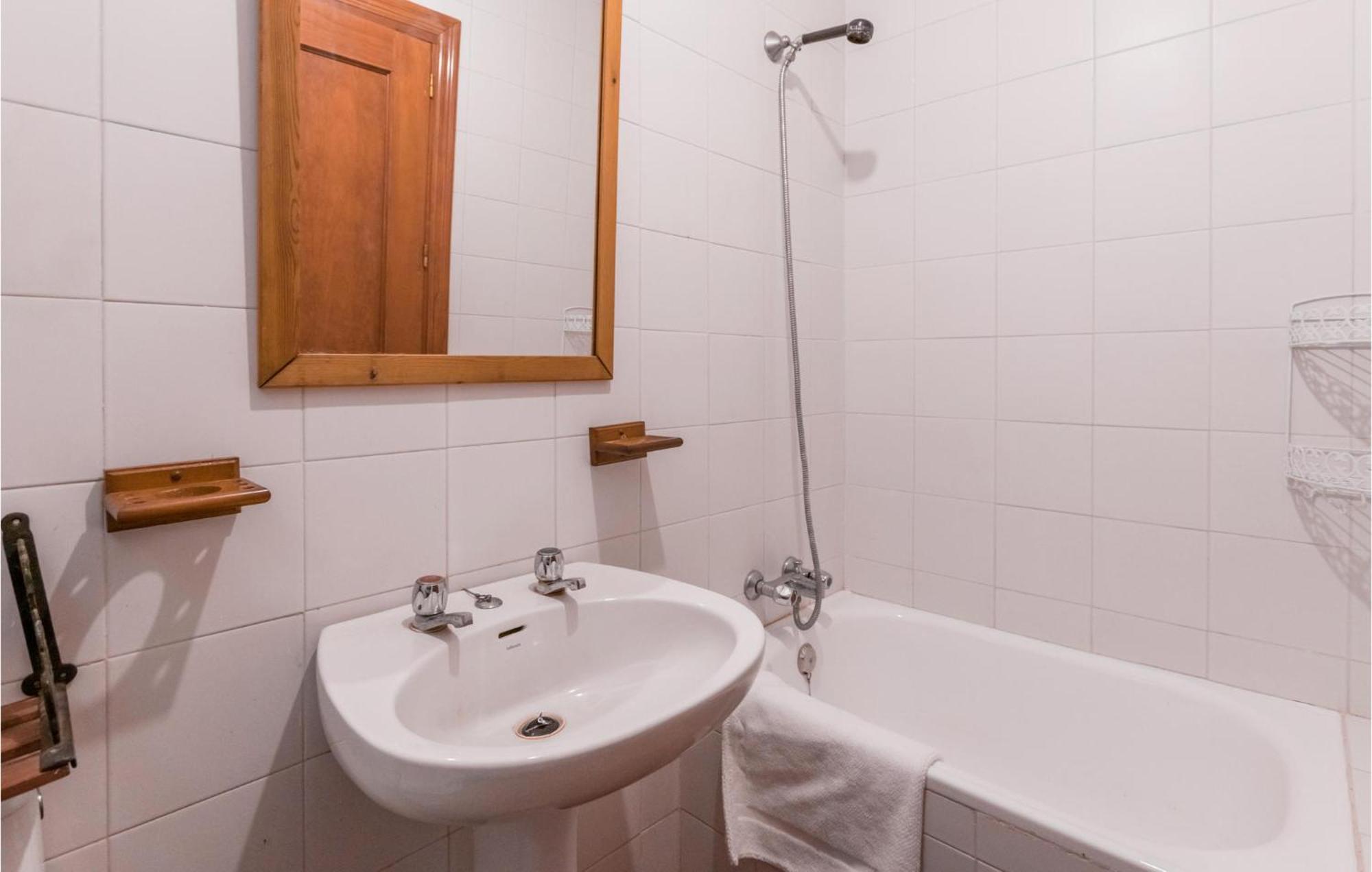Gorgeous Home In Aldeaquemada With Swimming Pool 外观 照片