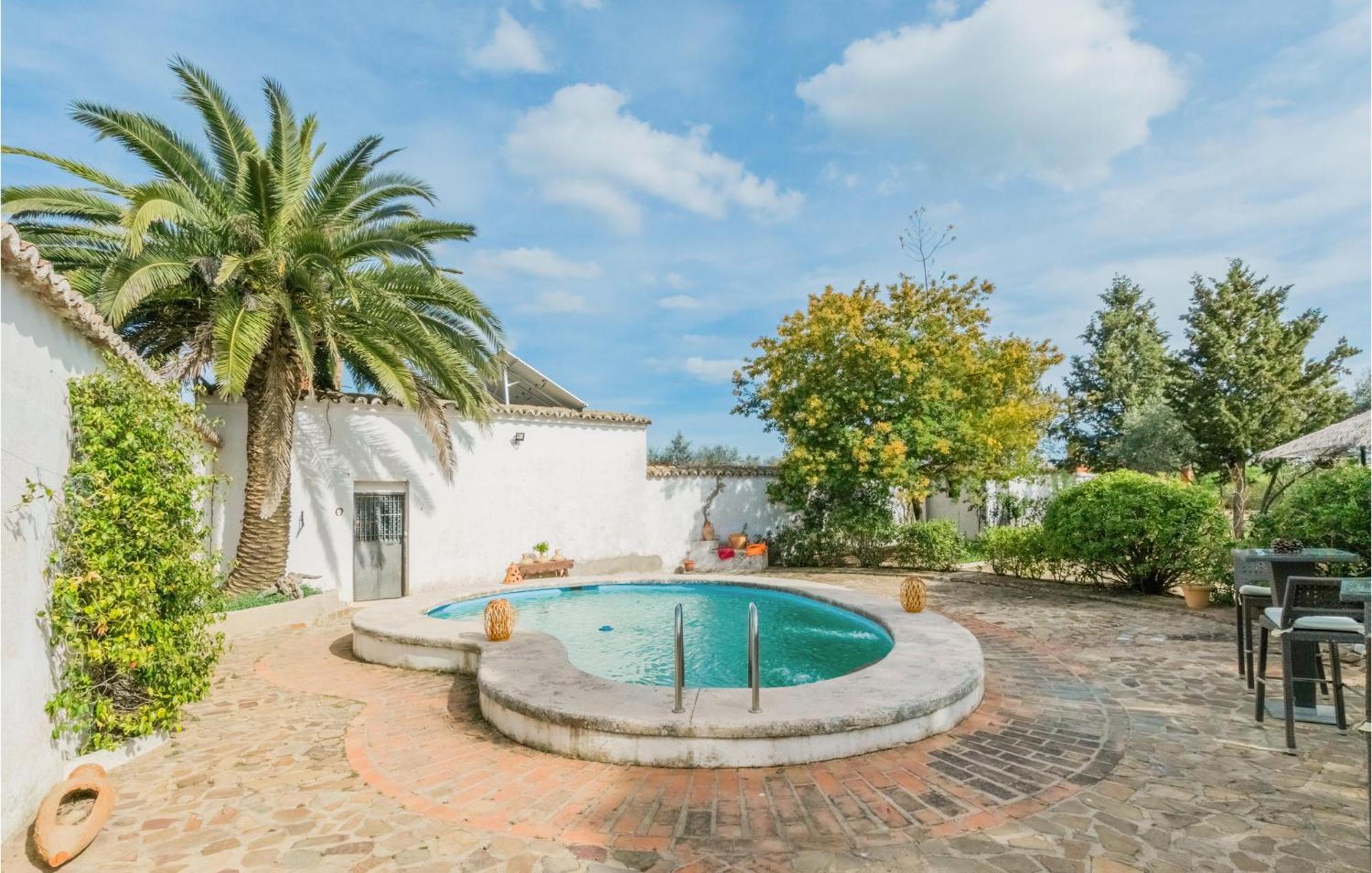 Gorgeous Home In Aldeaquemada With Swimming Pool 外观 照片
