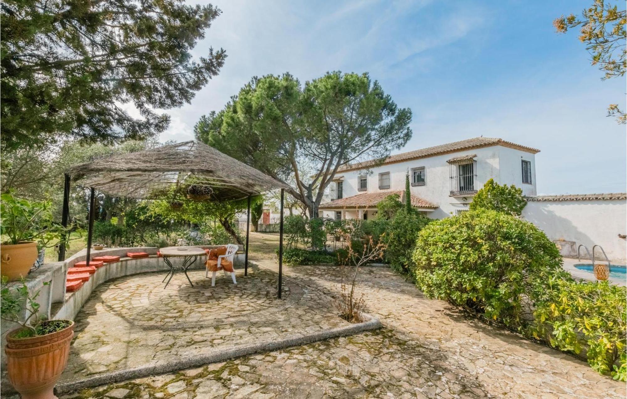 Gorgeous Home In Aldeaquemada With Swimming Pool 外观 照片